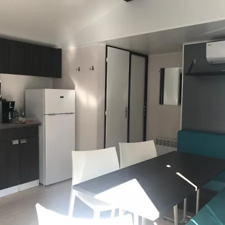 Mobil-home 351 6 Personnes Campsite *
